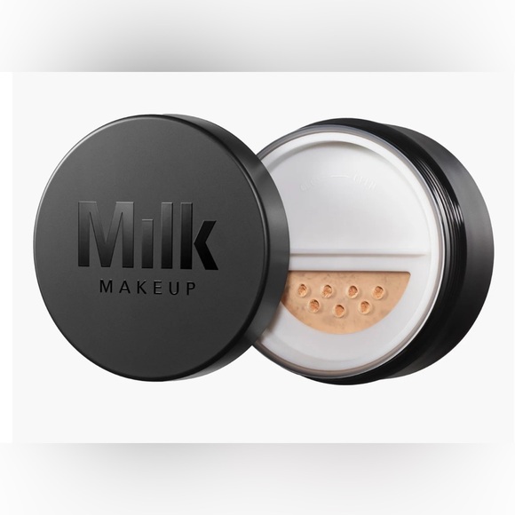 Milk Makeup Translucent MATTE Medium Setting Powder - Picture 2 of 3